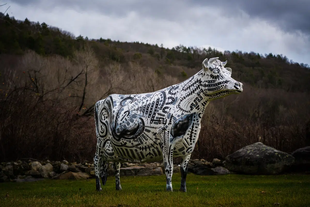 francesca_the_cow_sculpture_by_gregory_beylerian_2
